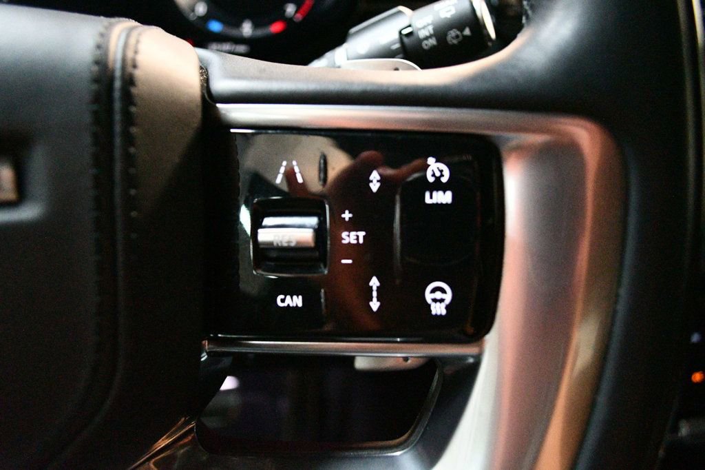 Used 2023 Land Rover Range Rover SE image 43