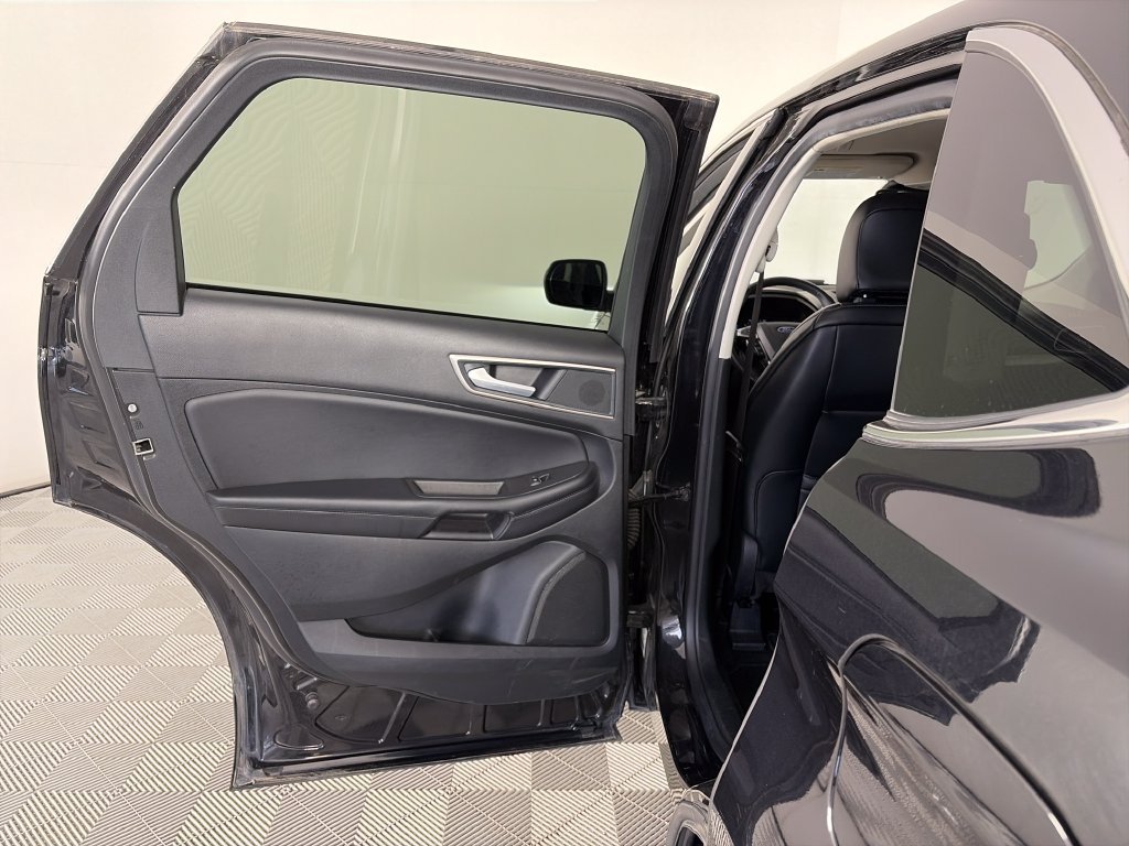 Used 2024 Ford Edge SEL AWD/4WD image 12