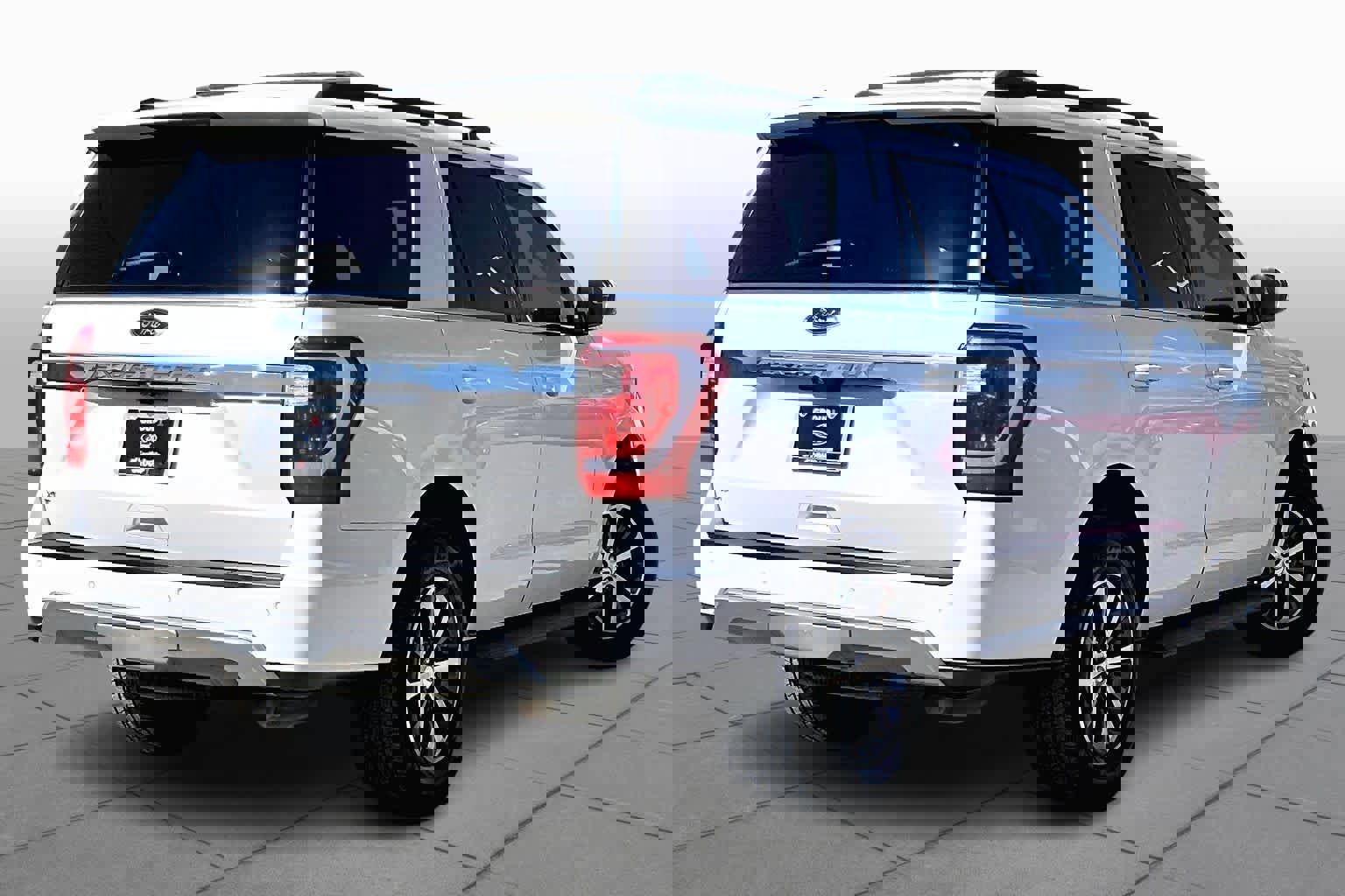 Certified 2019 Ford Expedition XLT w/ Cargo Package image 13