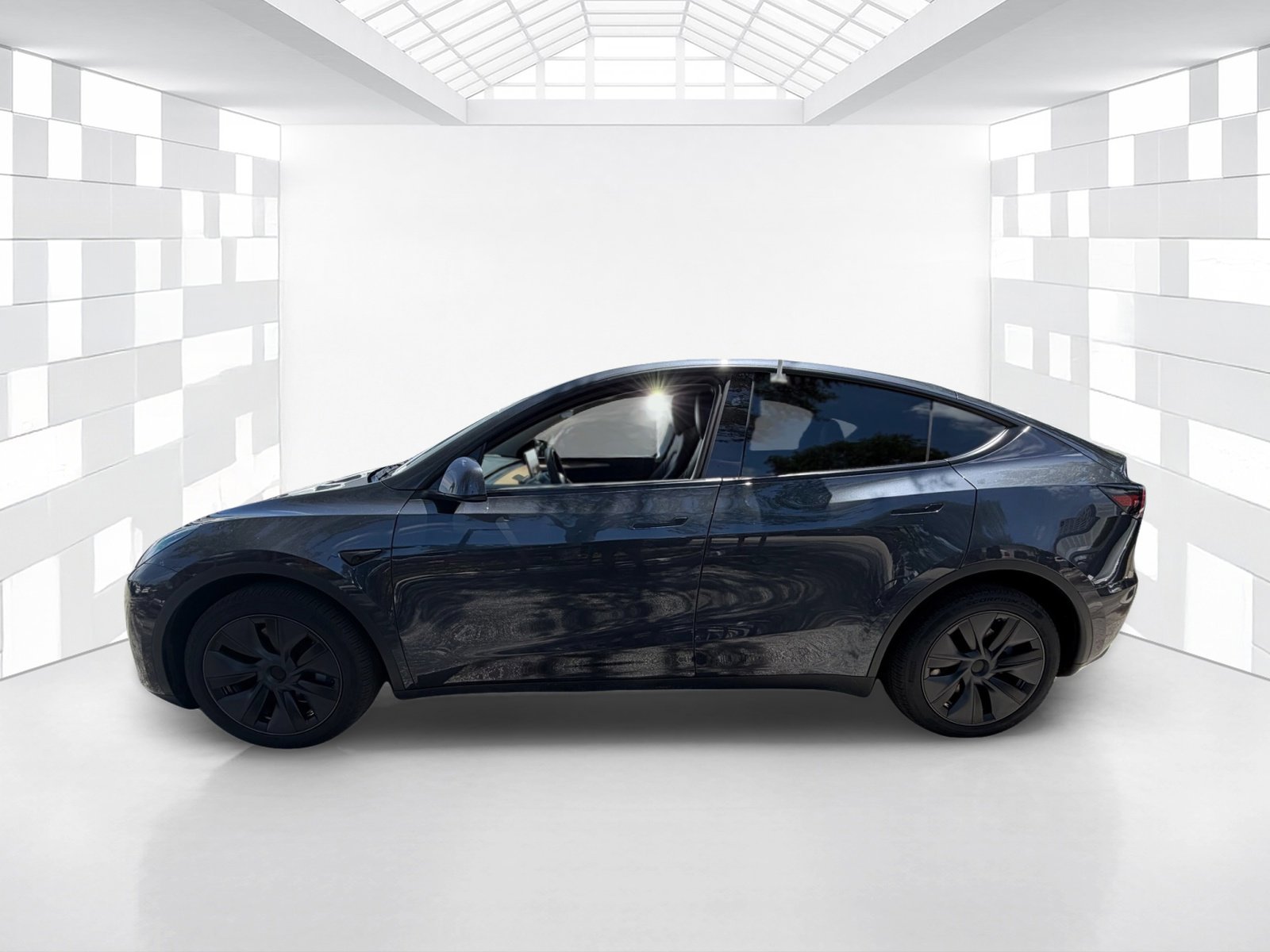 Used 2025 Tesla Model Y Long Range AWD/4WD image 4