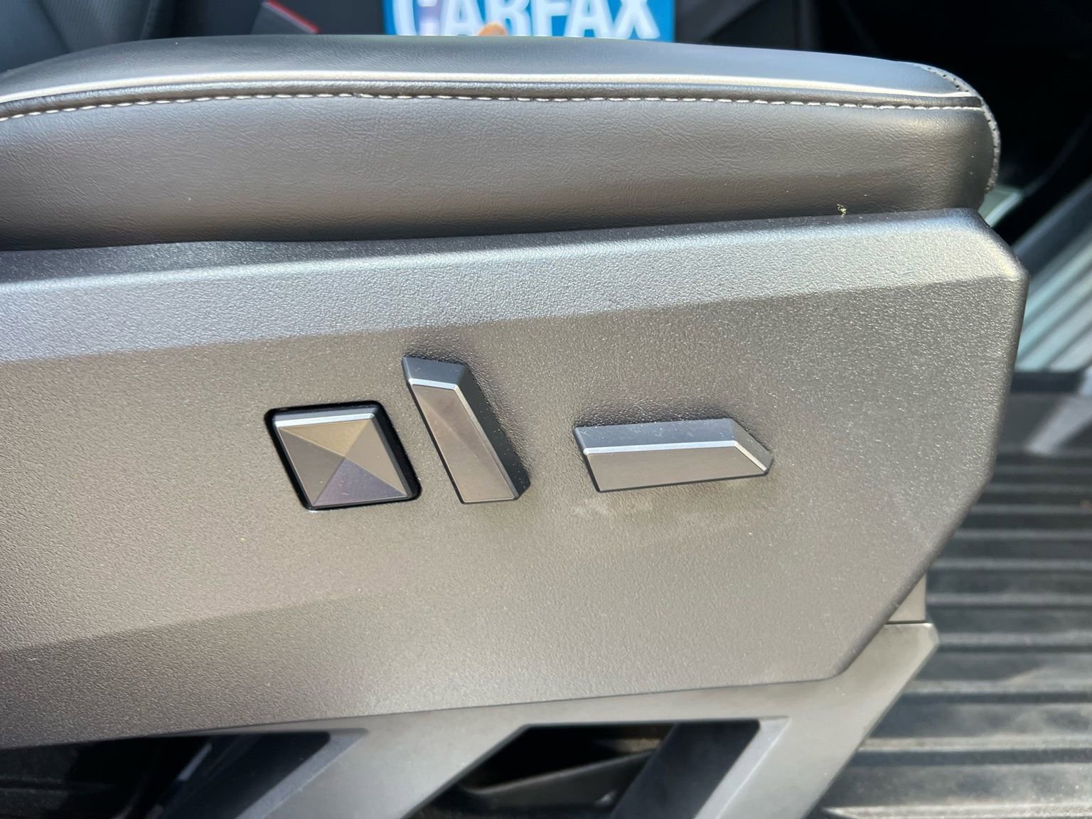 Used 2024 Tesla Cybertruck AWD Crew Cab image 54