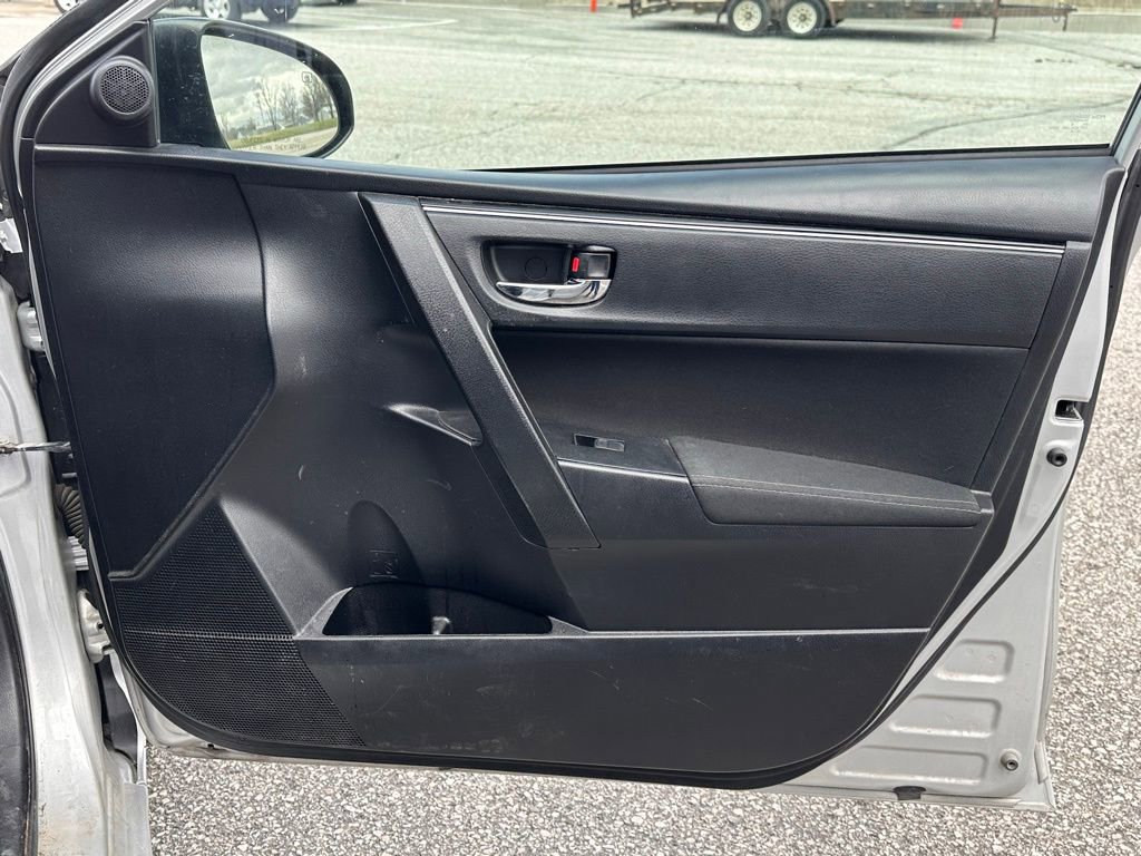 Used 2019 Toyota Corolla LE image 21