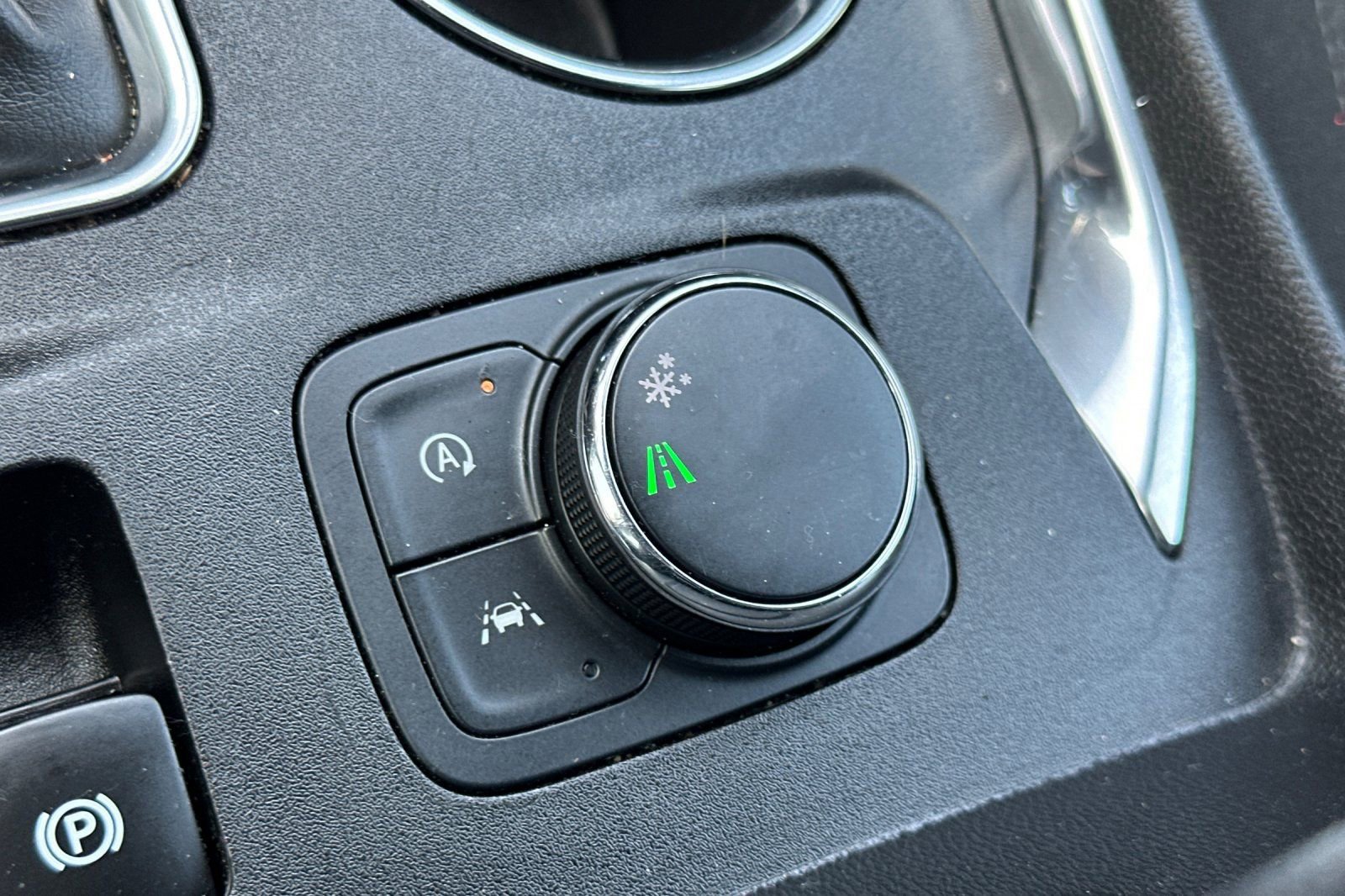 Certified 2023 Chevrolet Traverse LT image 31