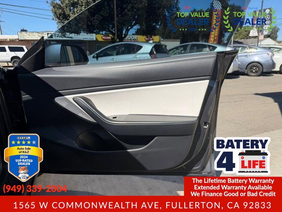 Used 2019 Tesla Model 3 Standard Range Plus image 22