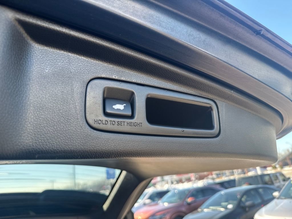 Used 2023 Honda CR-V Sport Touring image 8