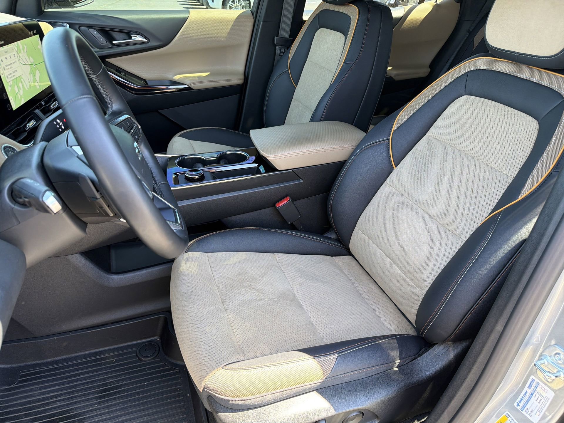 Used 2025 Chevrolet Equinox ACTIV w/ Safety and Technology Package image 20