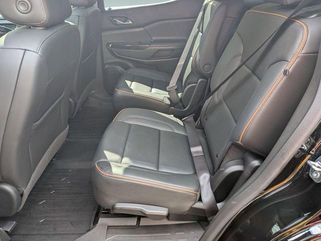 Used 2023 GMC Acadia AT4 w/ Technology Package image 27
