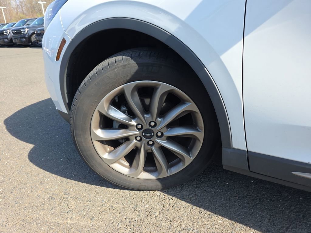 Used 2021 Lincoln Corsair AWD w/ Premium Package image 14