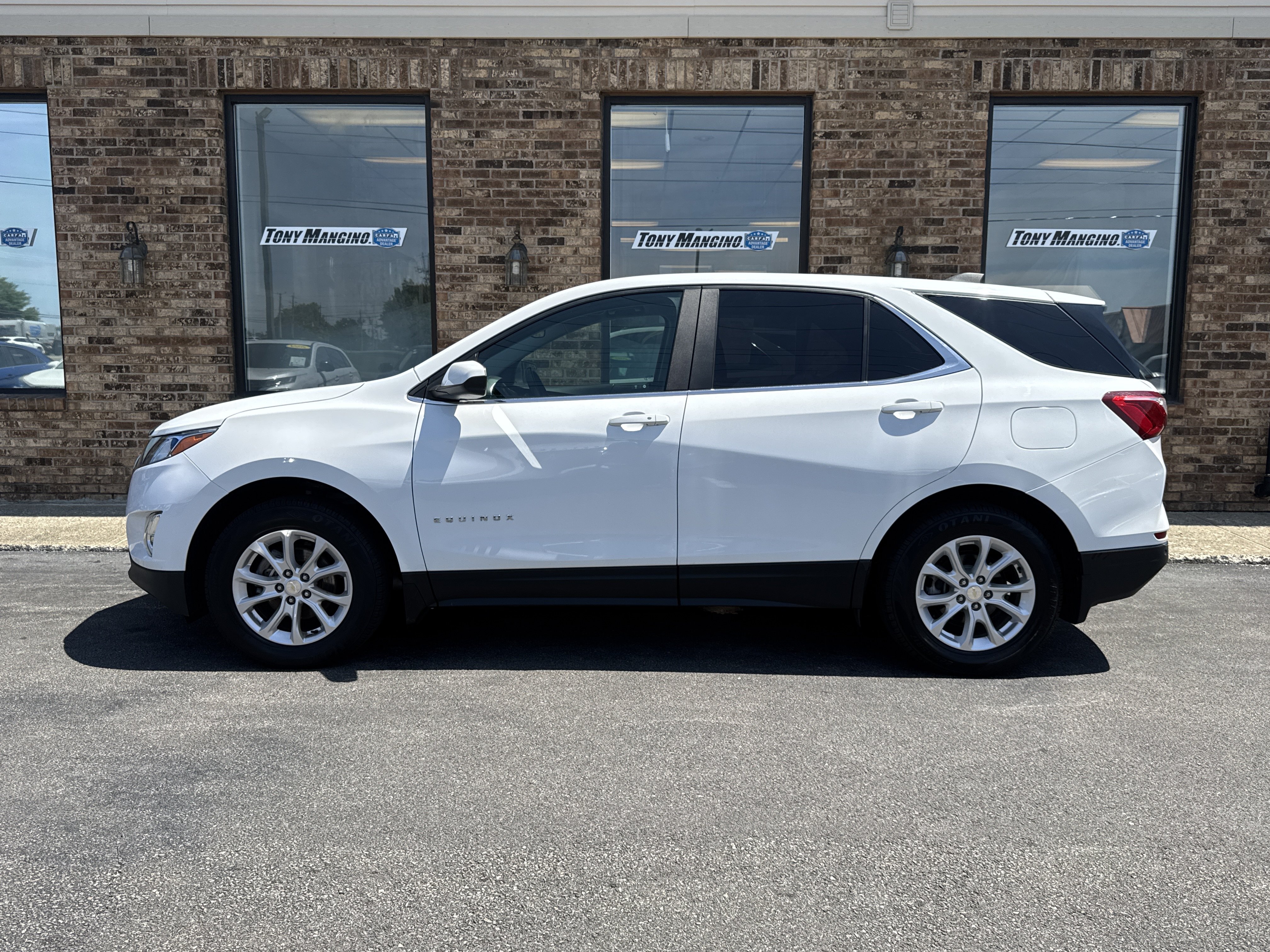 Used 2021 Chevrolet Equinox LT AWD/4WD image 2