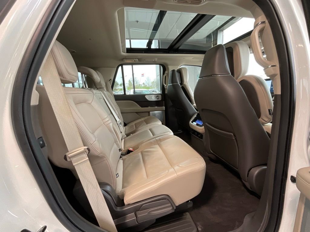 Used 2023 Lincoln Navigator Reserve image 20