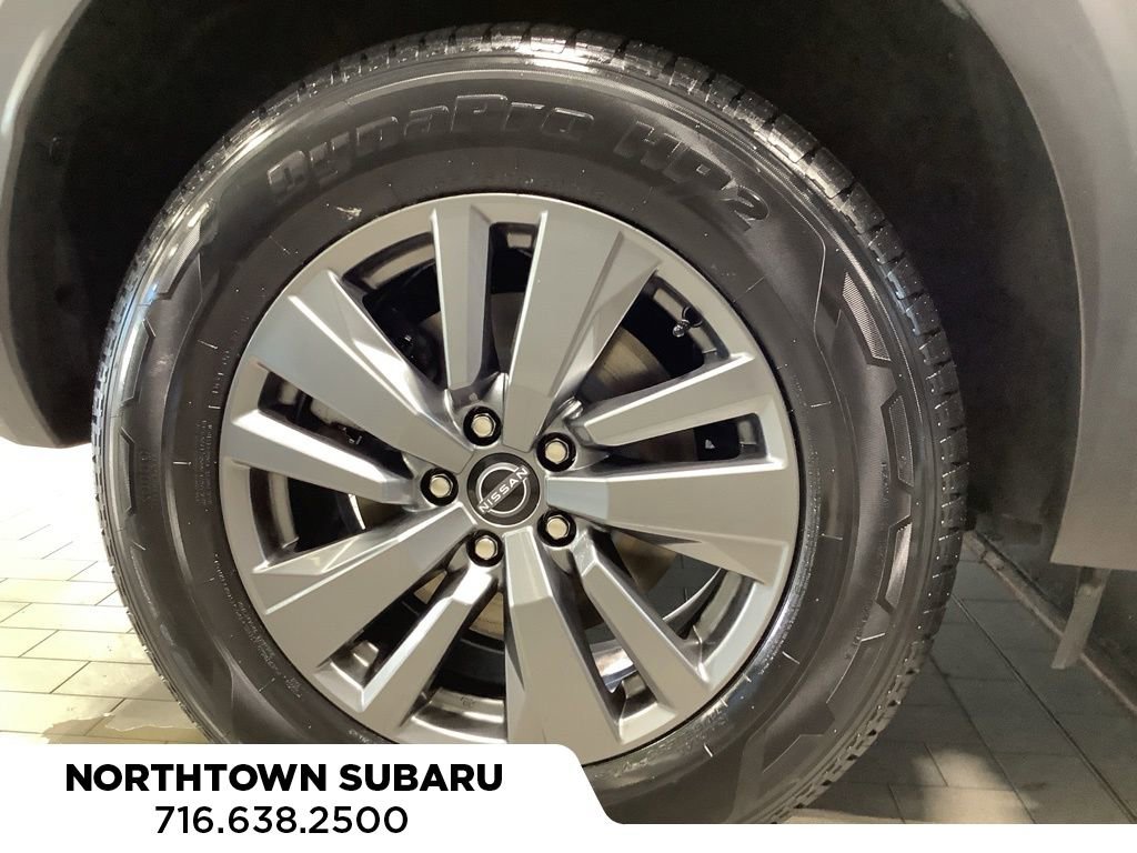 Used 2025 Nissan Pathfinder SV image 27