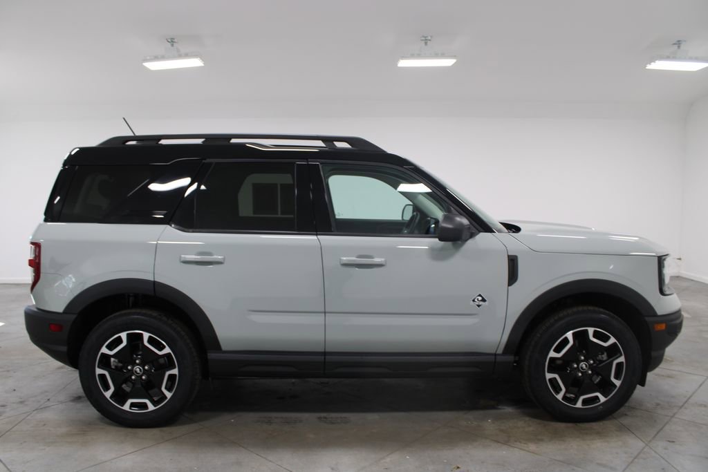 Used 2023 Ford Bronco Sport Outer Banks image 11