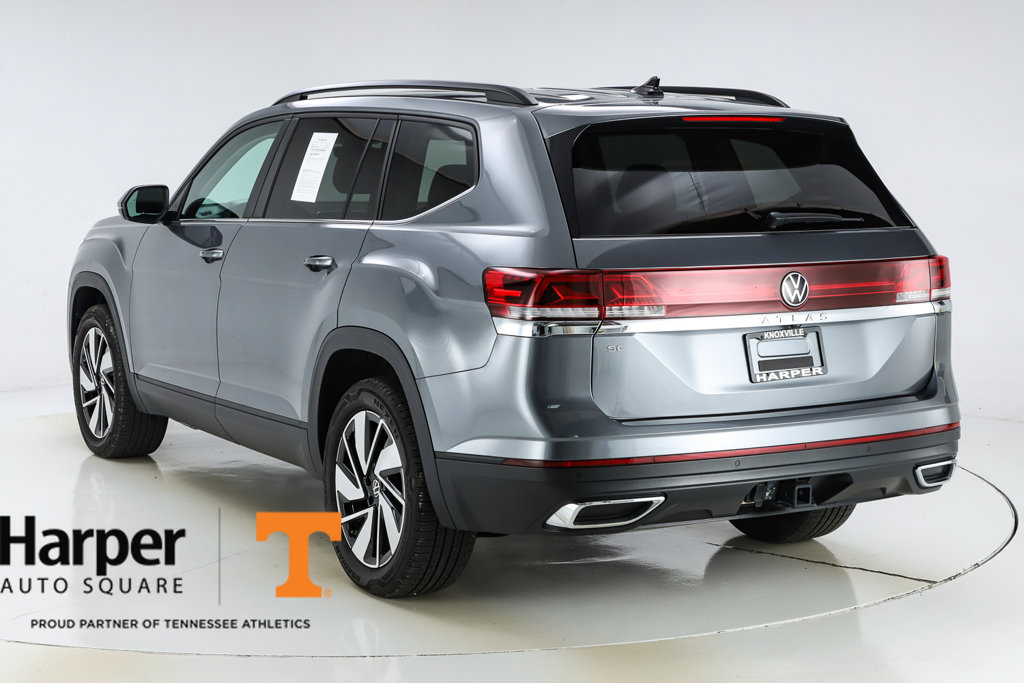 Used 2025 Volkswagen Atlas SE w/ Panoramic Sunroof Package FWD image 47