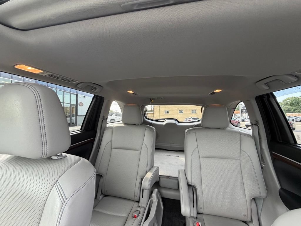 Used 2015 Toyota Highlander Limited AWD/4WD image 13