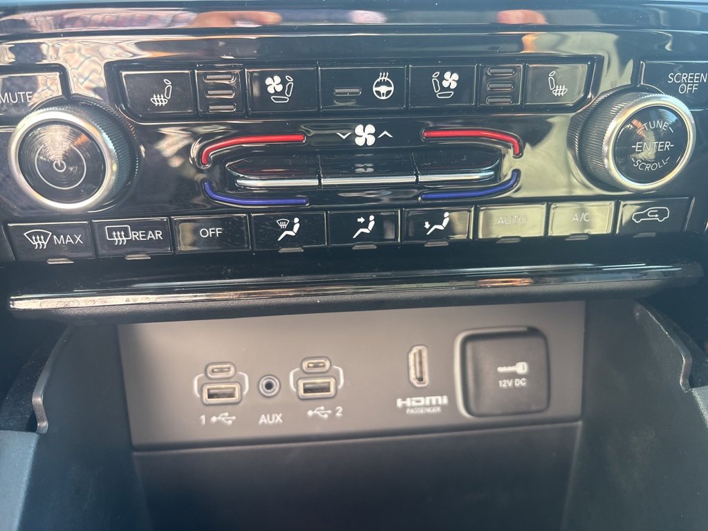 Used 2025 Jeep Grand Cherokee Summit image 11