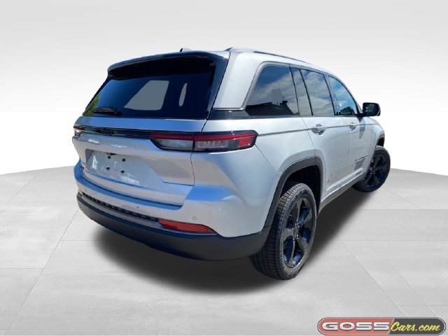 New 2026 Jeep Grand Cherokee Limited w/ Limited Altitude Package AWD/4WD image 3