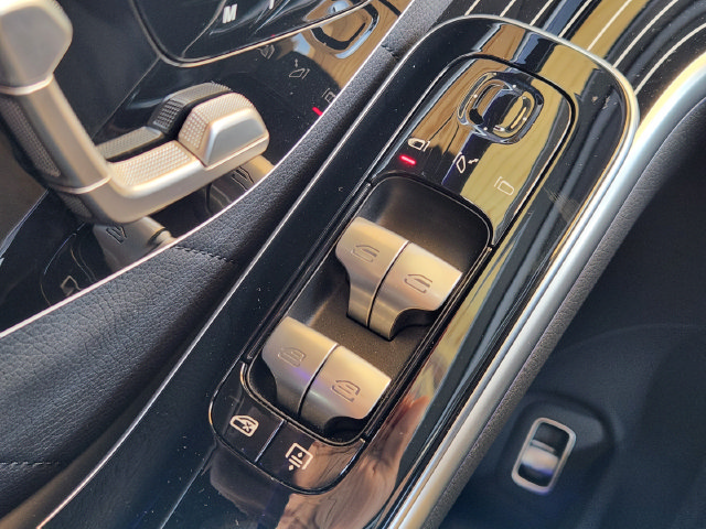 Certified 2023 Mercedes-Benz S 580 4MATIC Sedan image 17