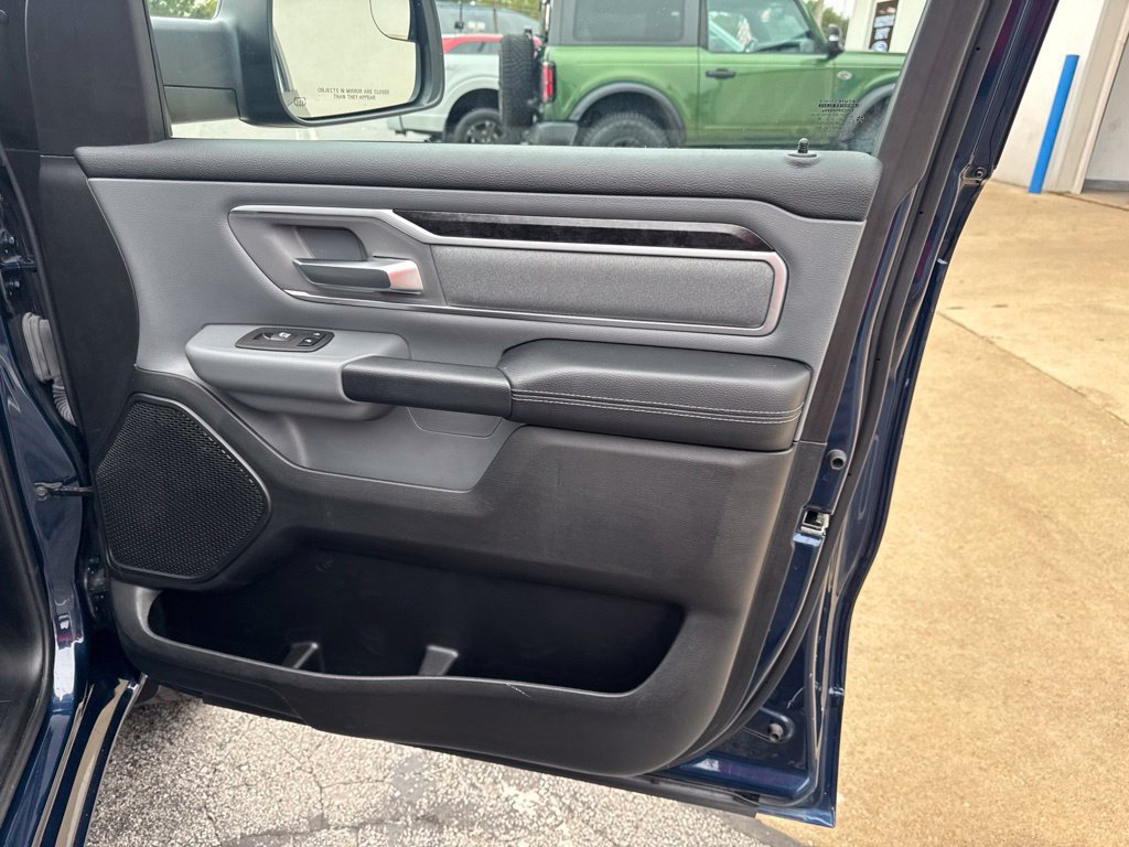 Used 2022 RAM 1500 Big Horn AWD/4WD image 32