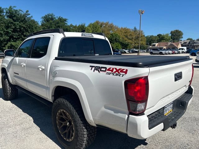 Used 2019 Toyota Tacoma TRD Sport AWD/4WD image 8