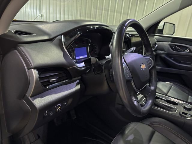 Used 2020 Chevrolet Traverse LT w/ LPO, Midnight Edition image 13