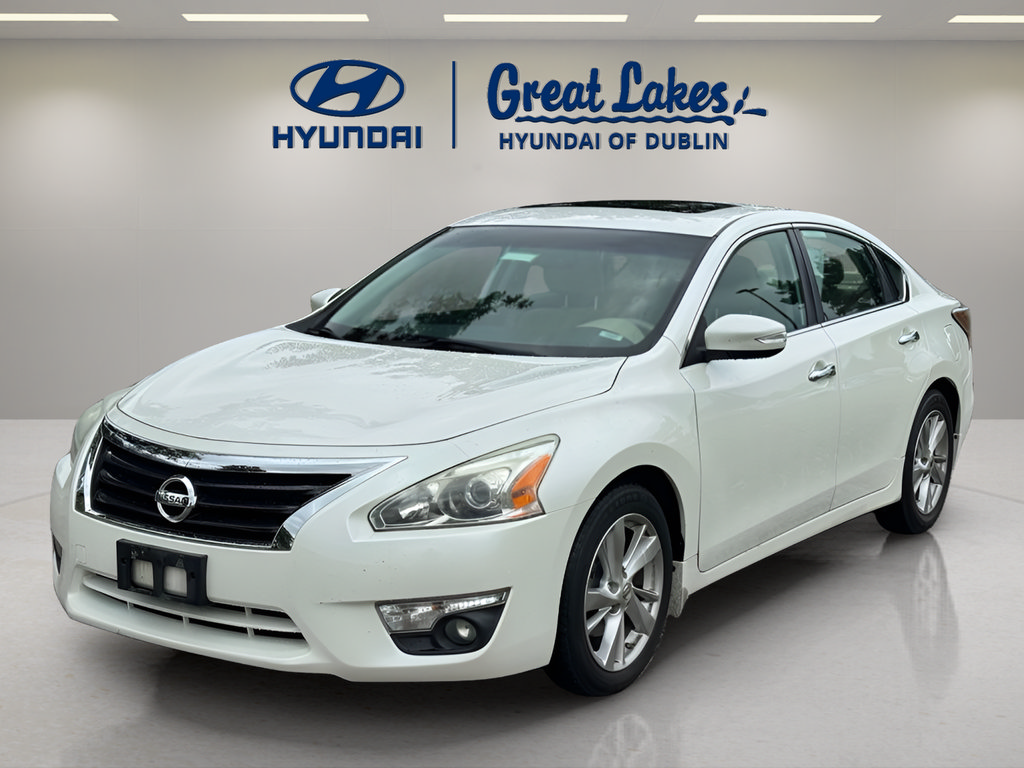 Used 2015 Nissan Altima 2.5 SL w/ Moonroof Package FWD image 1
