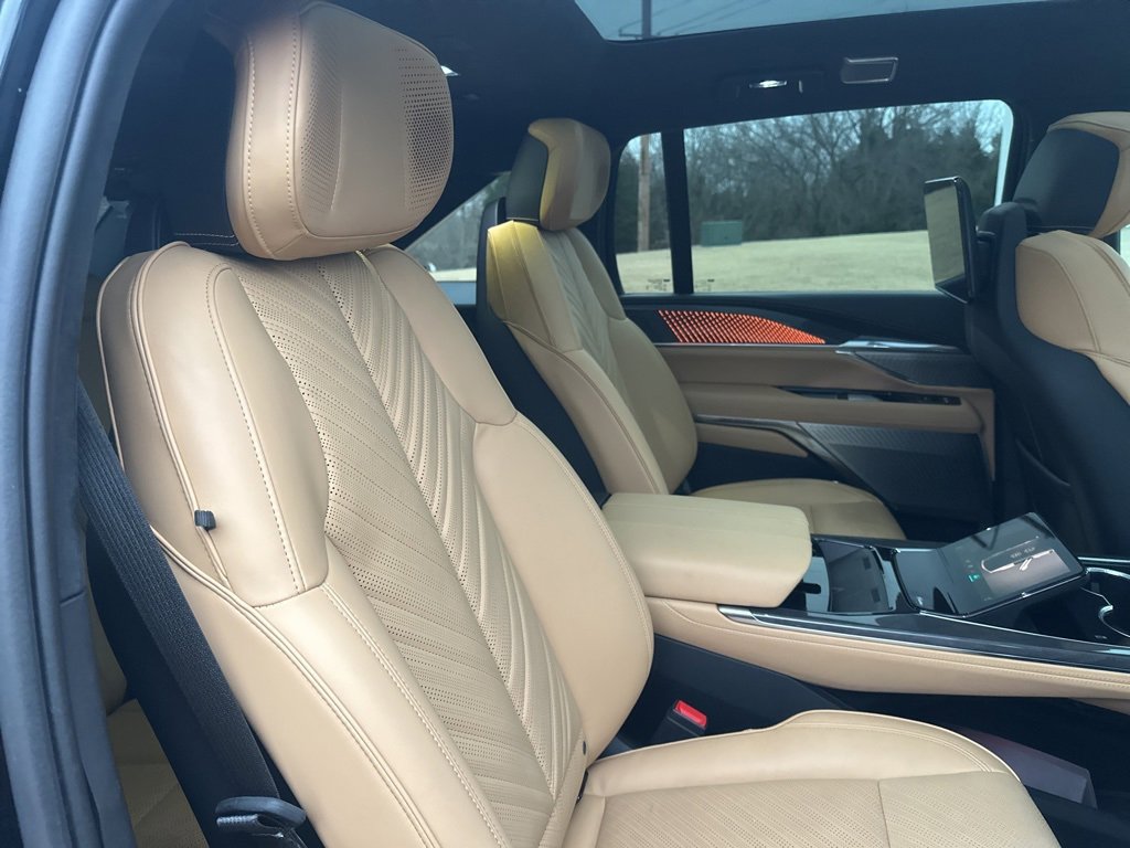 Used 2025 Cadillac Escalade IQ Sport 2 image 48