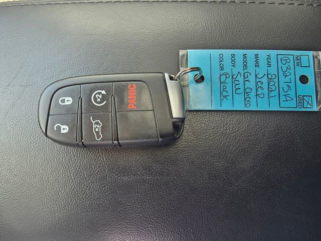 Used 2021 Jeep Grand Cherokee Laredo X AWD/4WD image 32