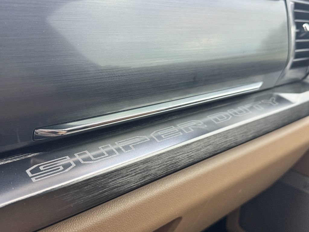 Used 2024 Ford F250 Lariat w/ Chrome Package image 31