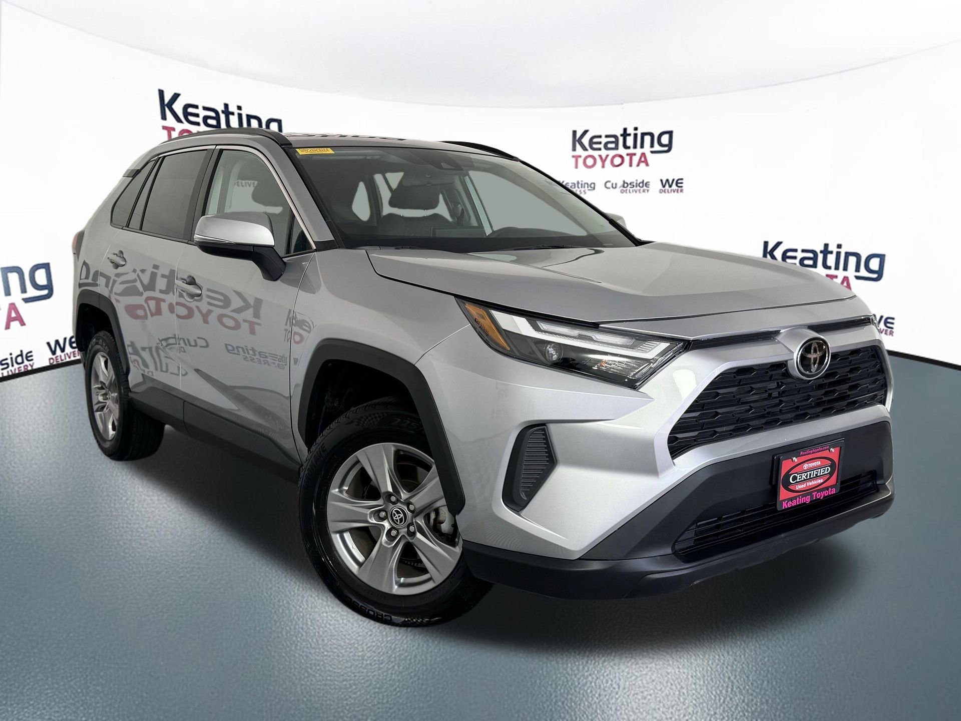 Used 2025 Toyota RAV4 XLE image 3