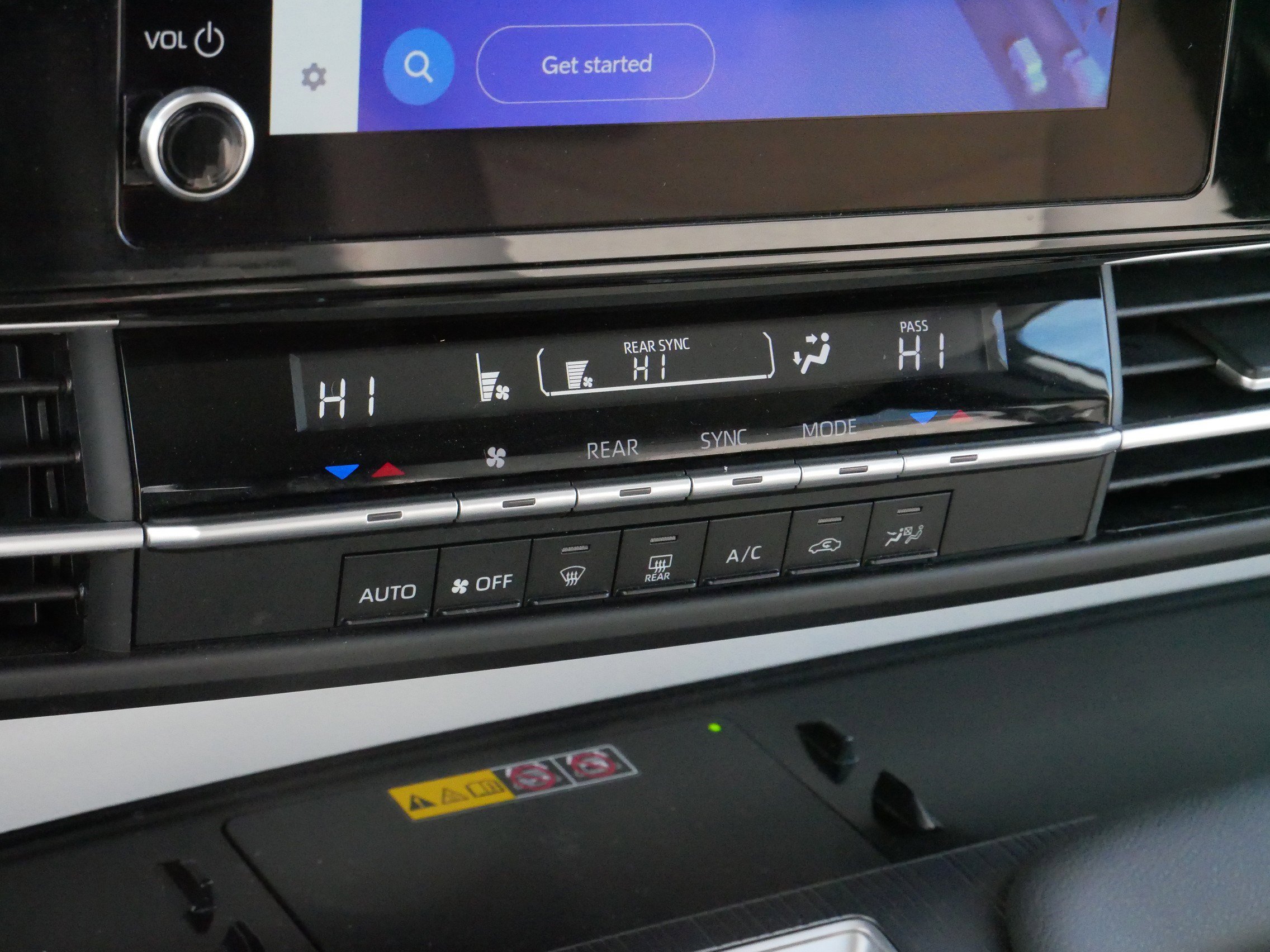 Used 2025 Toyota Sienna LE image 23