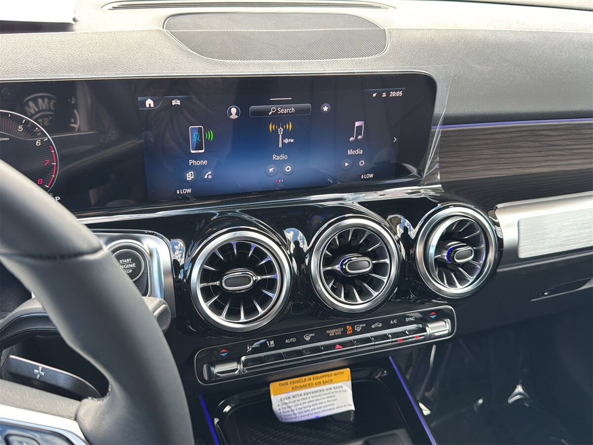 New 2026 Mercedes-Benz GLB 250 image 17