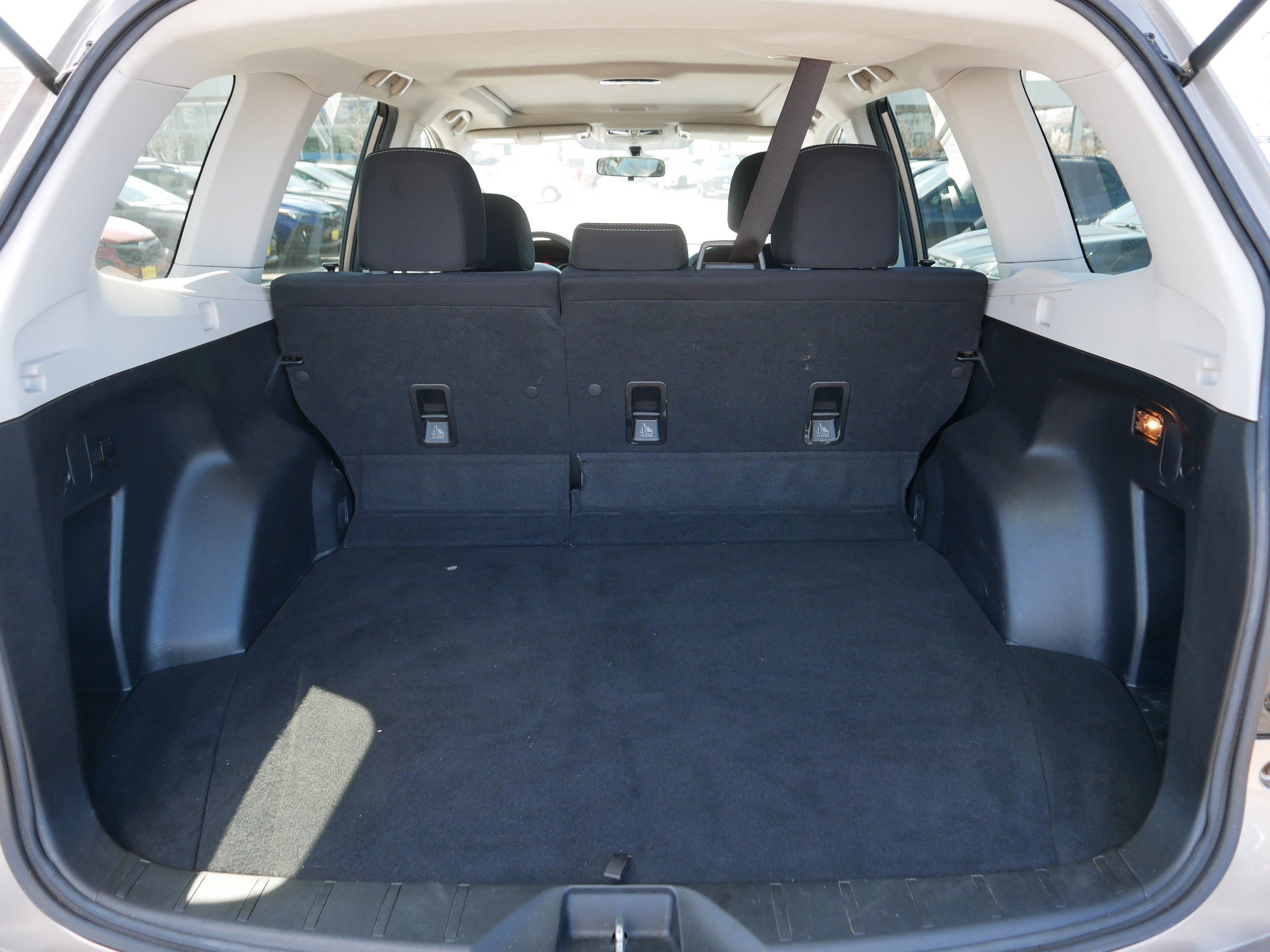 Used 2015 Subaru Forester 2.5i Premium w/ All-Weather Package AWD/4WD image 18