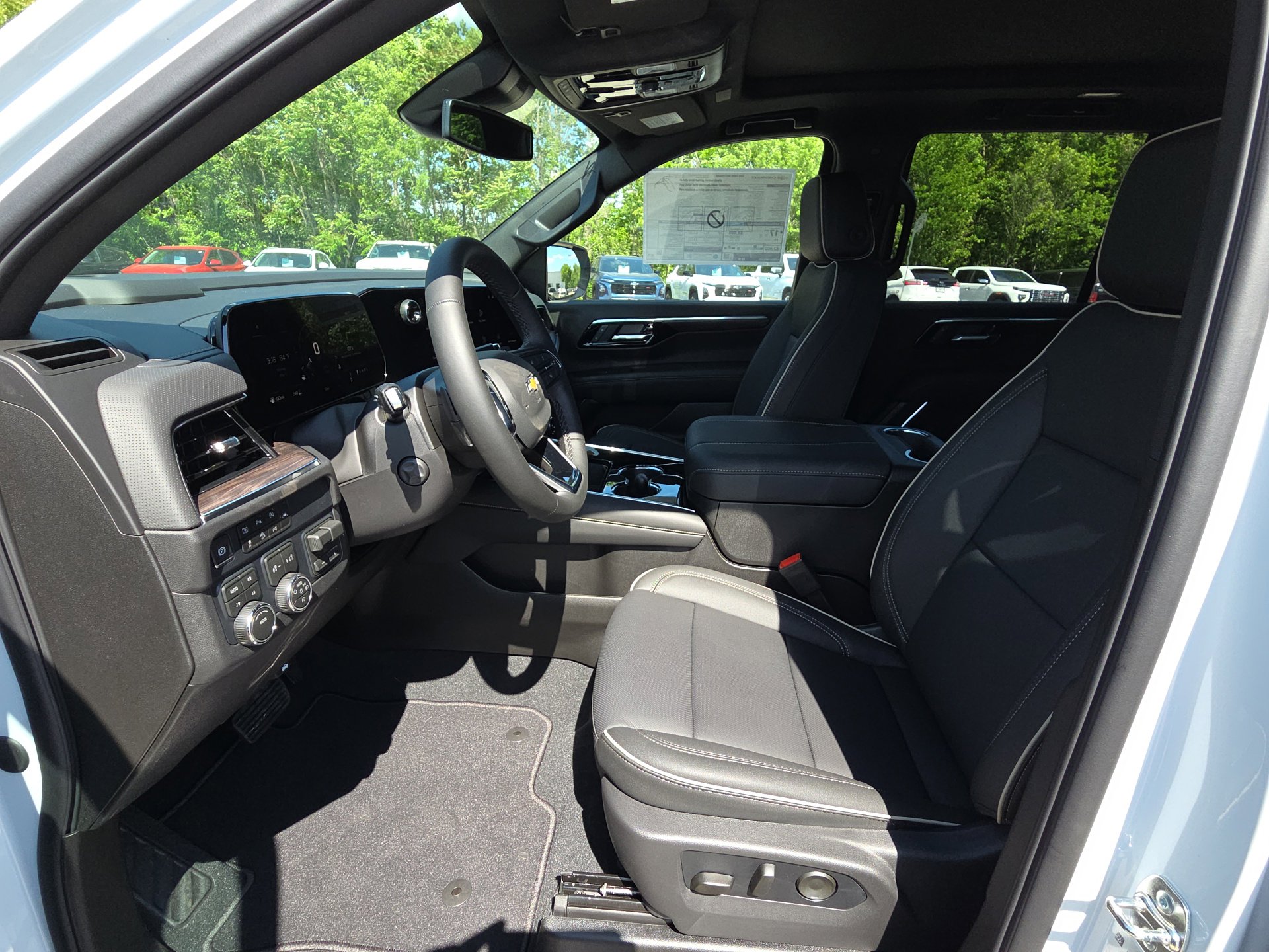 New 2026 Chevrolet Tahoe Premier w/ Sun And Tow Package AWD/4WD image 15