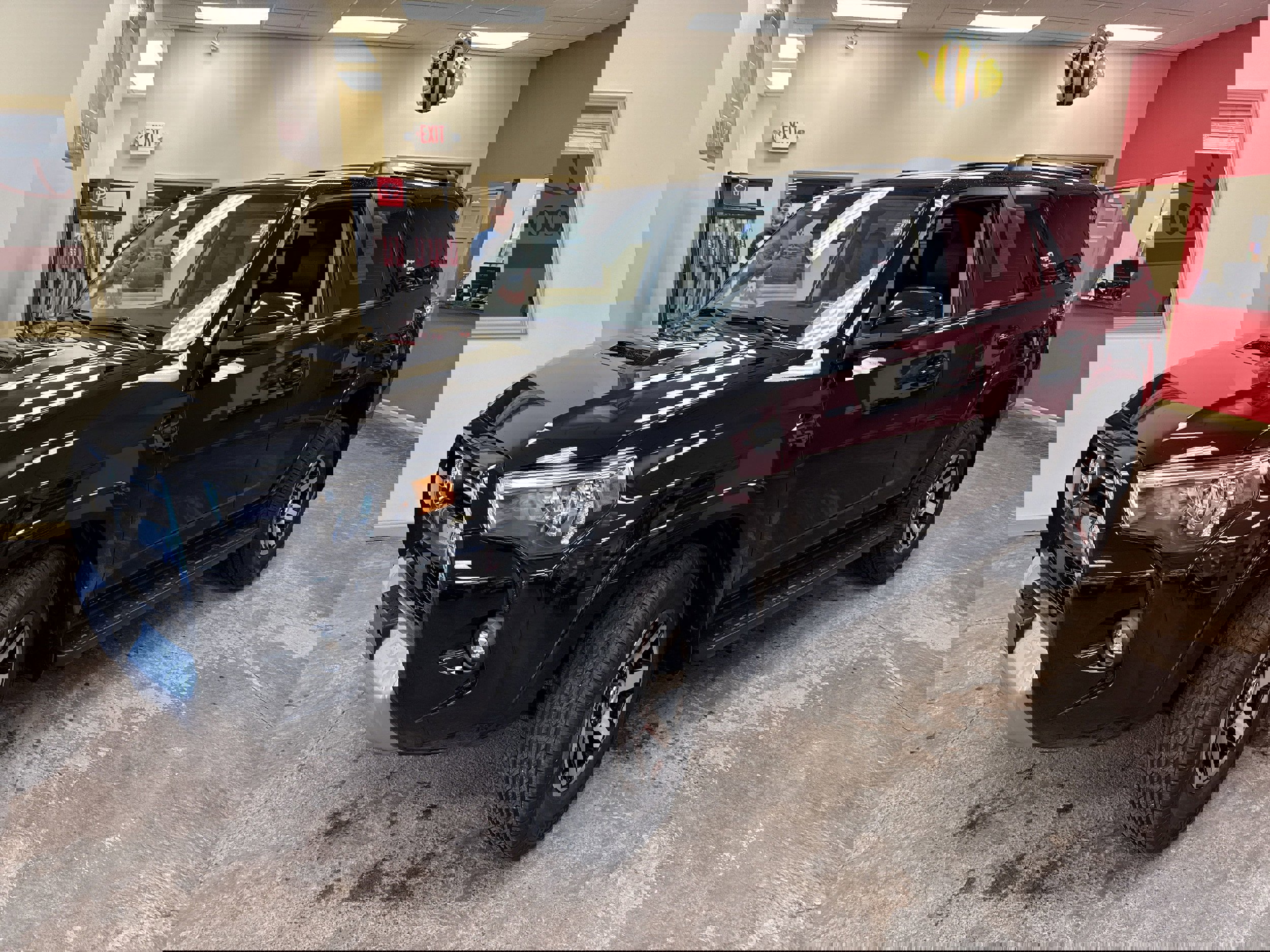 Used 2023 Toyota 4Runner TRD Off-Road Premium w/ Off Road Premium Plus Package image 3