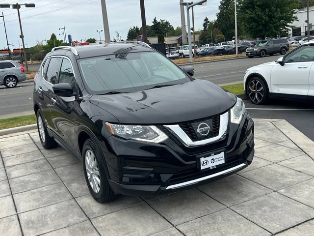 Used 2017 Nissan Rogue SV AWD/4WD image 5