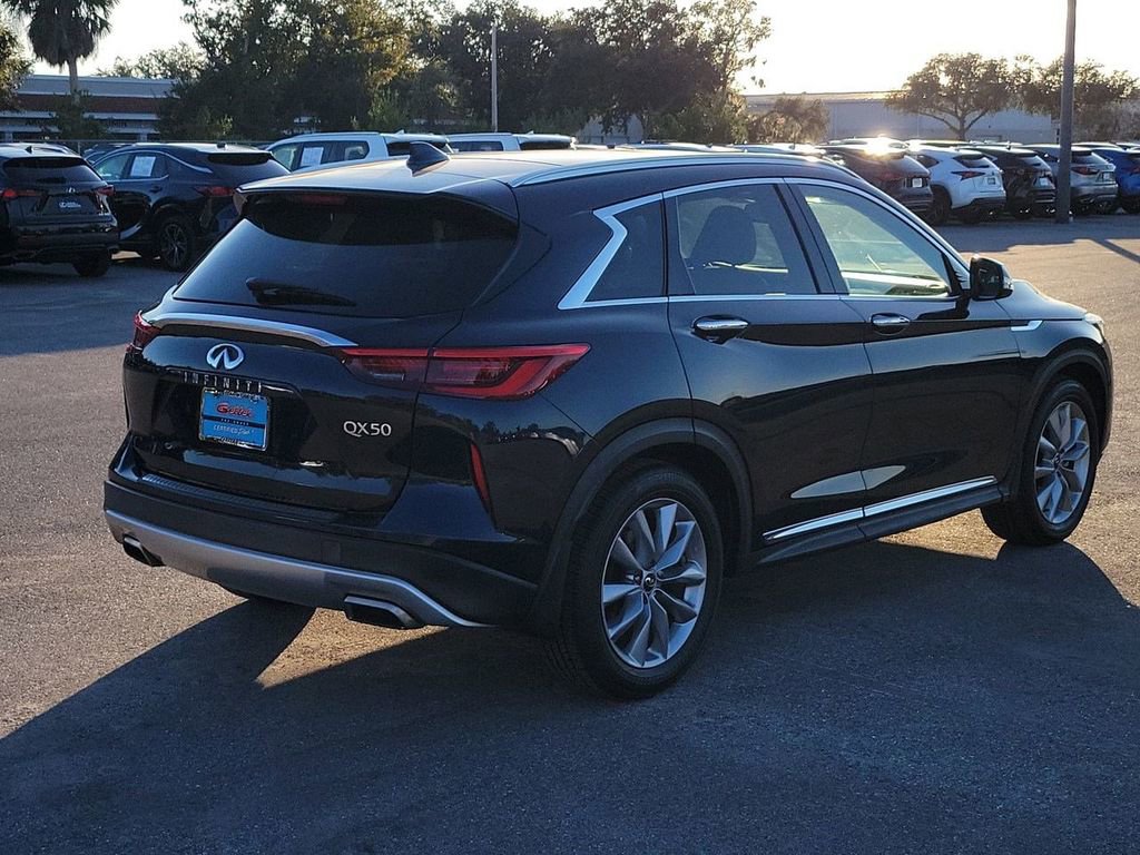 Used 2019 INFINITI QX50 Luxe w/ Navigation Package image 11