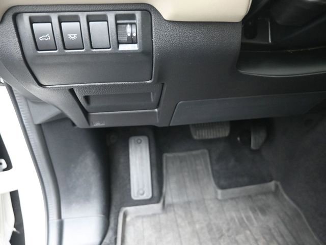 Used 2025 Subaru Ascent Limited w/ Popular Package #1 image 16