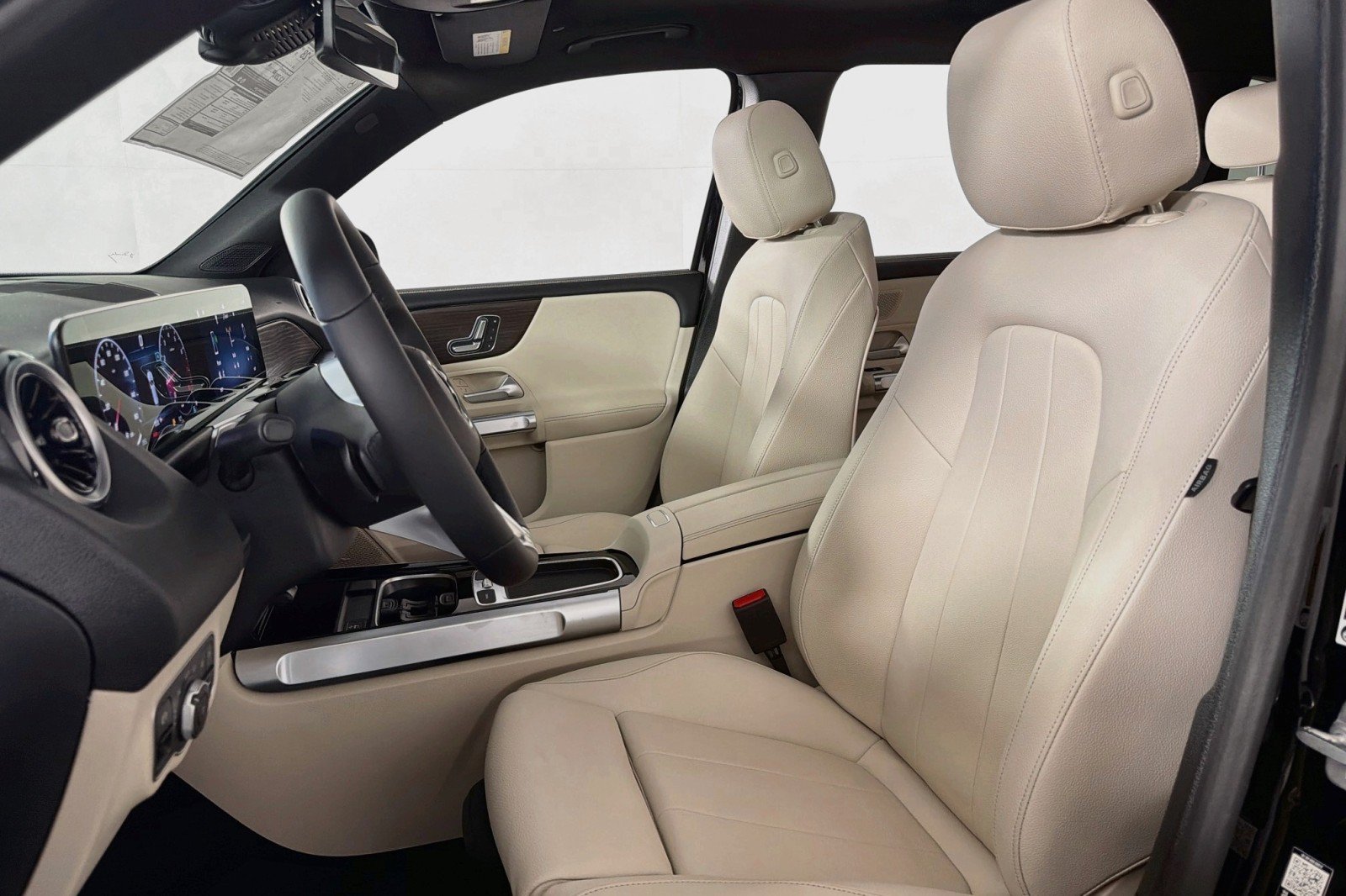 New 2026 Mercedes-Benz GLB 250 image 18