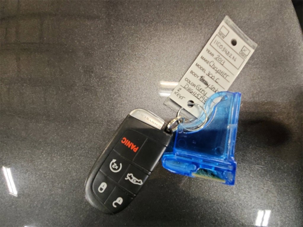 Used 2013 Chrysler 300 C image 32