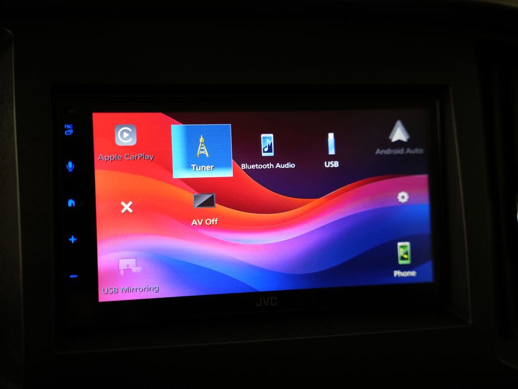 Used 2015 Chevrolet Colorado Z71 w/ LPO, Gearon Divider Package AWD/4WD image 20