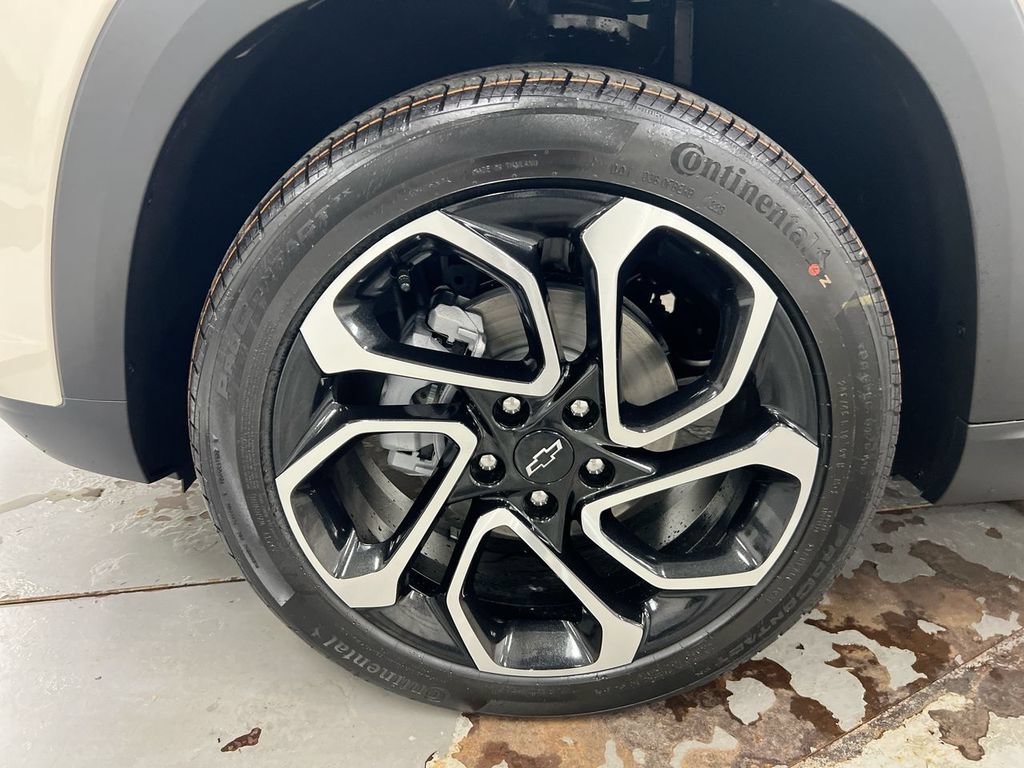 New 2026 Chevrolet Trax RS w/ Sunroof Package FWD image 27