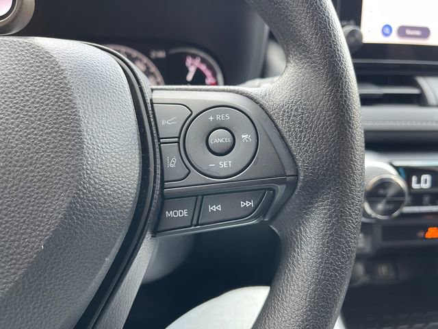 Used 2025 Toyota RAV4 XLE image 26