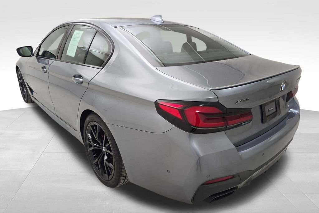 Used 2021 BMW M550i xDrive w/ Executive Package image 7