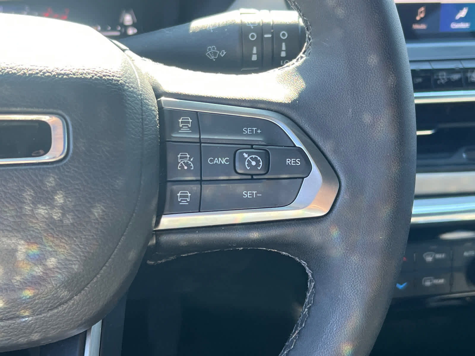 Used 2024 Jeep Compass Limited w/ Elite Group AWD/4WD image 20