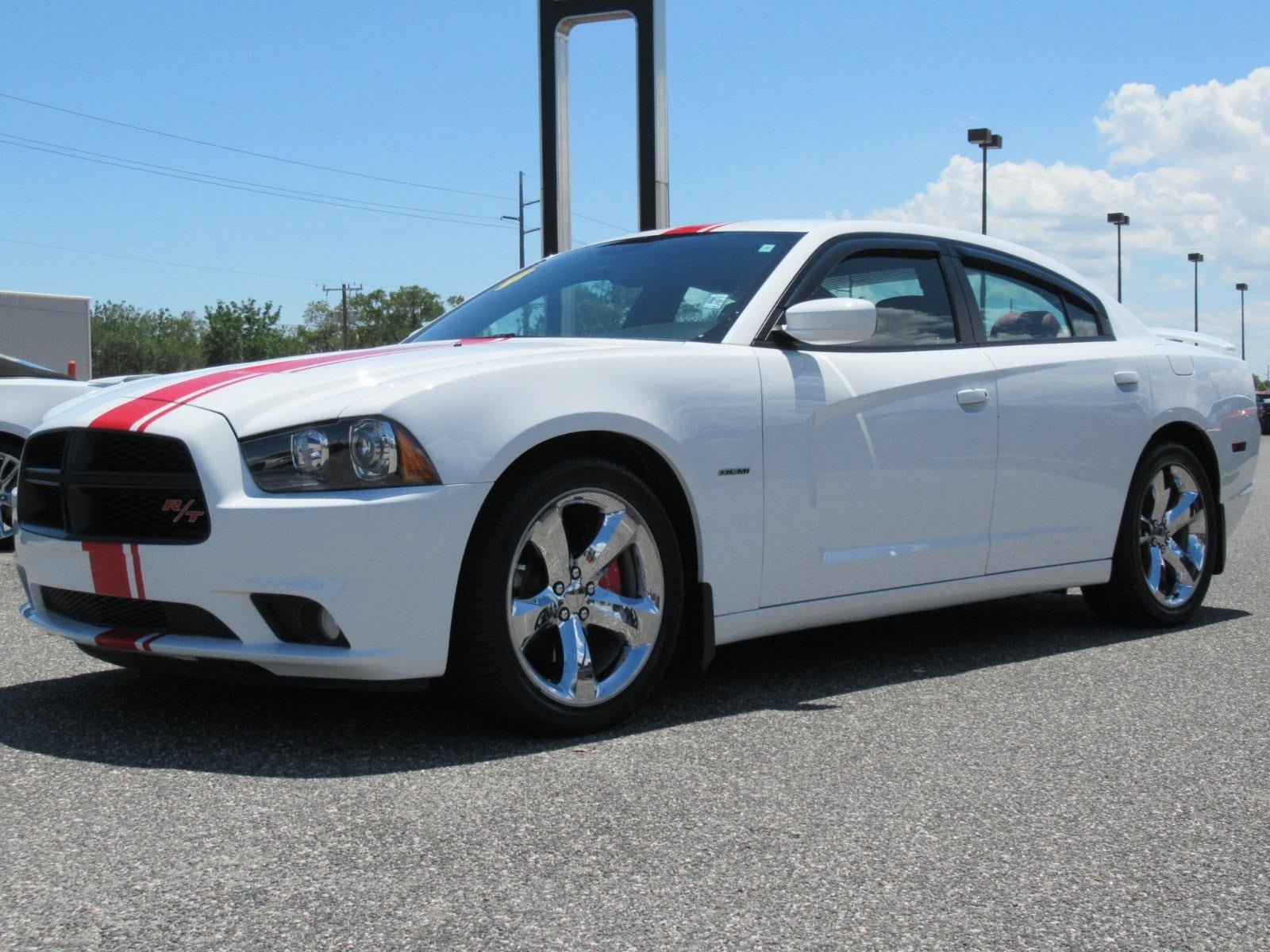 Used 2014 Dodge Charger R/T RWD image 3