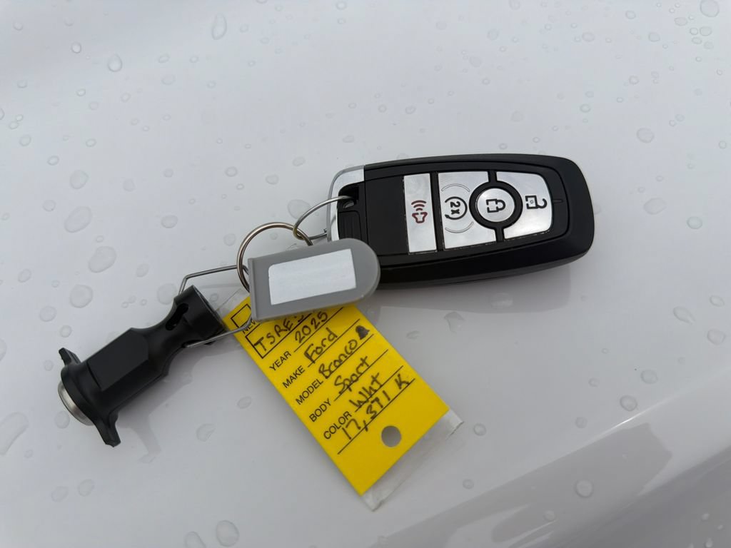Used 2025 Ford Bronco Sport Outer Banks w/ Outer Banks Tech Package+ AWD/4WD image 29