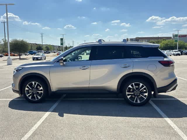 Used 2025 INFINITI QX60 Luxe w/ Cargo Package FWD image 3