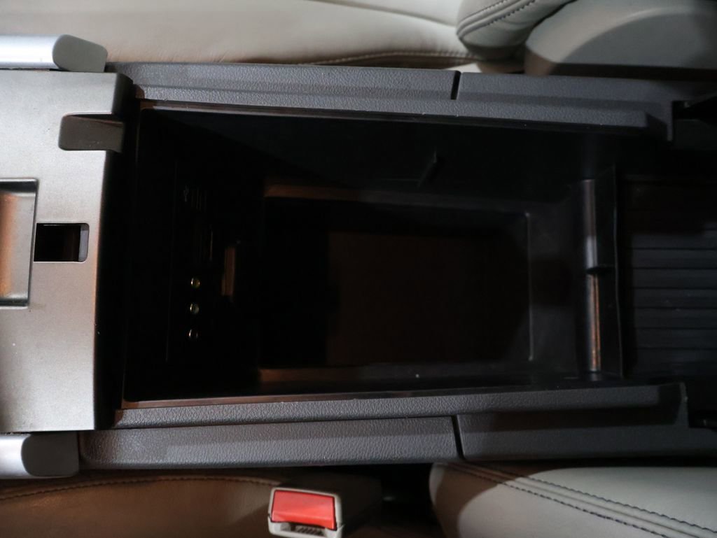 Used 2013 Ford Edge SEL image 32