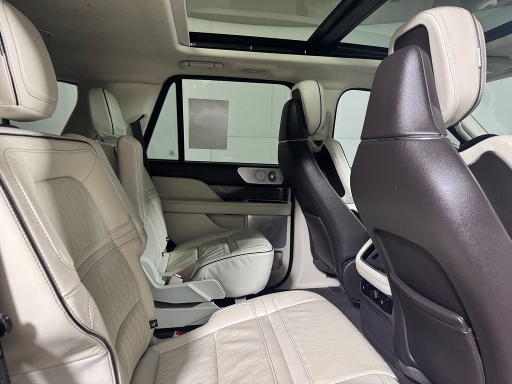 Certified 2023 Lincoln Navigator Black Label AWD/4WD image 17