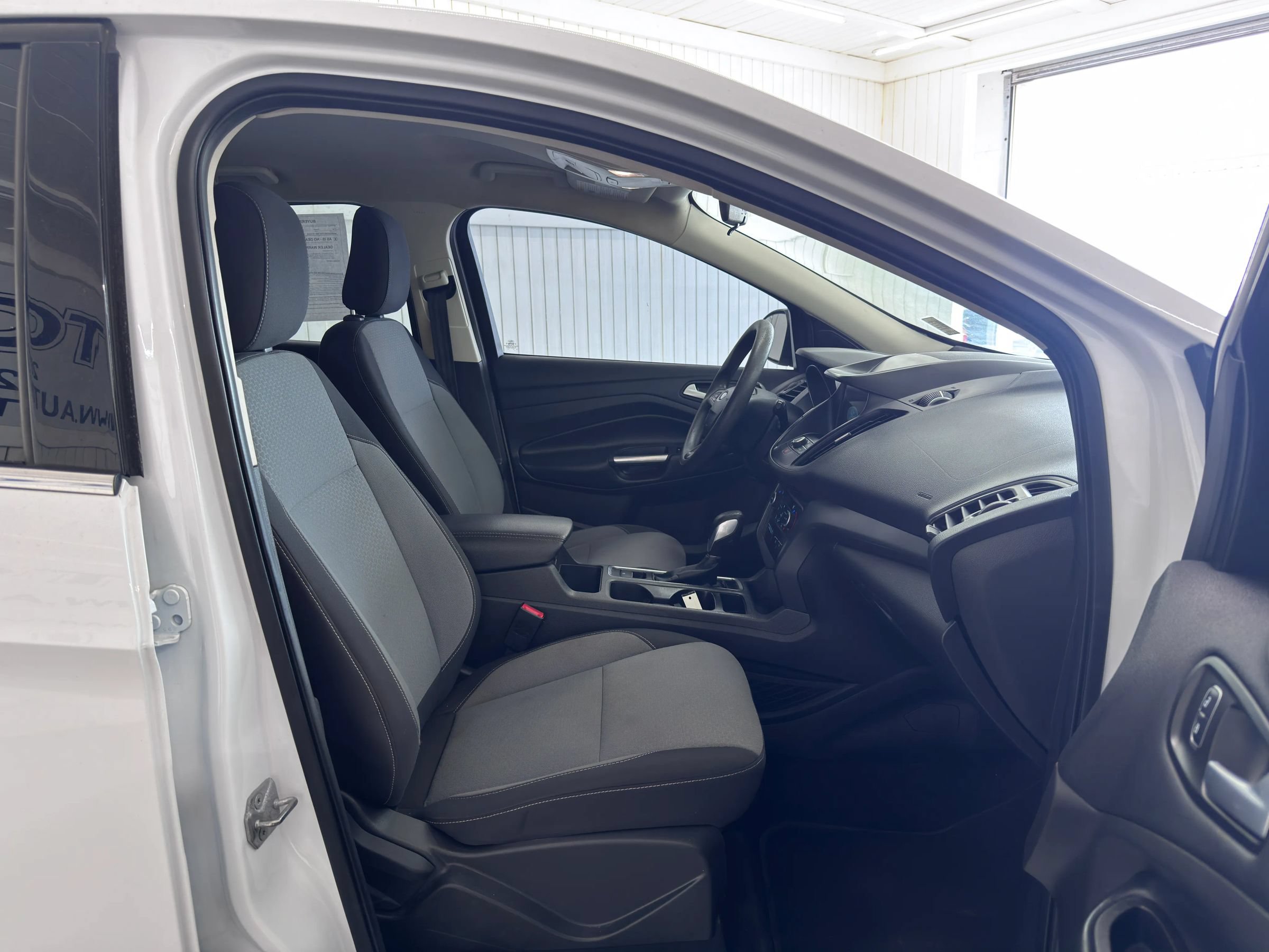 Used 2019 Ford Escape SE FWD image 10